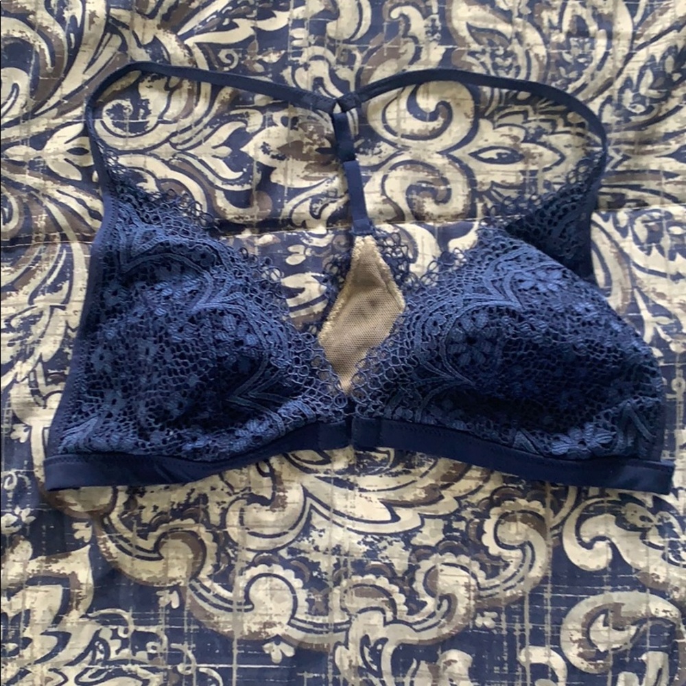 Victoria Secret Clip in front Bralette